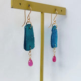 ローマングラスとルビーのピアス