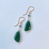 サーペンティンとグリーンサファイアのピアス