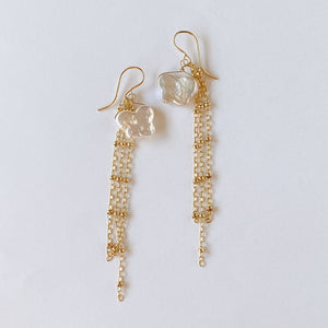 Butterfly pearl chain fringe earrings 