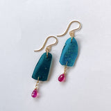 ローマングラスとルビーのピアス