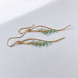 コロンビア産エメラルドのドロップカービングピアス