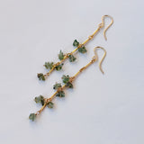 モルダバイトのバーチェーンピアス