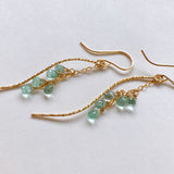 コロンビア産エメラルドのドロップカービングピアス