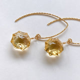 コンケーブオクタゴンカットシトリンの一粒ピアス