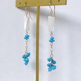 スリーピングビューティーターコイズとホワイトシェル、淡水パールのピアス