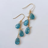 カイヤナイトと淡水パールのピアス