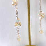 ラウンドカットオパールとアコヤベビーパールのロングピアス