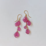 ピンクサファイアのグラデーションピアス