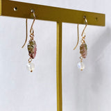 トルマリンリーフとオパールのコンパクトピアス