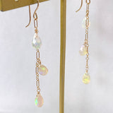 ドロップカットオパールの三連ピアス