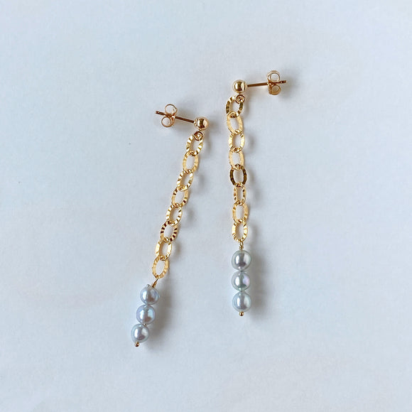 Silver gray color baby pearl chain earrings 