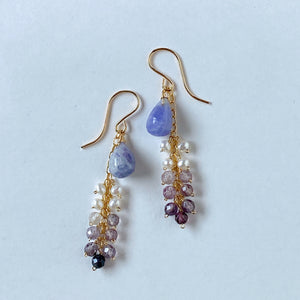 Hackmanite and spinel earrings☆Purple